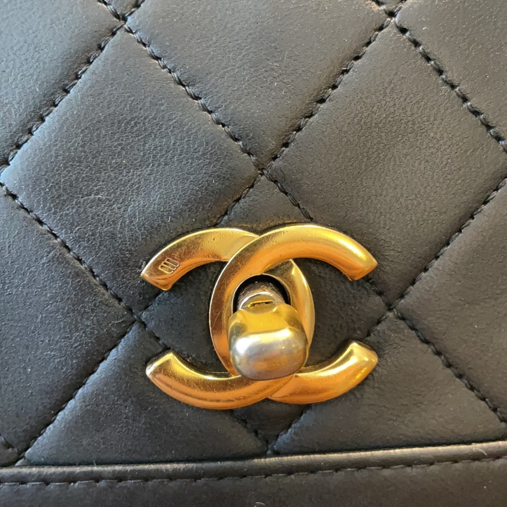 Chanel Lambskin Quilted Jumbo Flap Bag - Picture 4 of 14